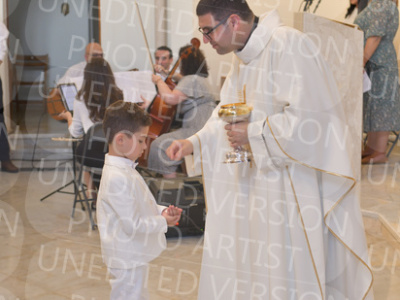 Holy-Communion_2121-1