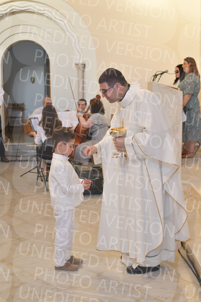 Holy-Communion_2121-1