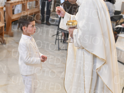 Holy-Communion_2122-1