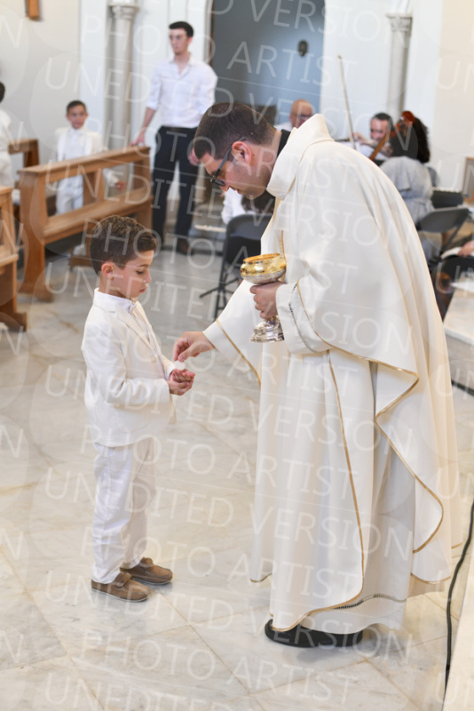 Holy-Communion_2123-1