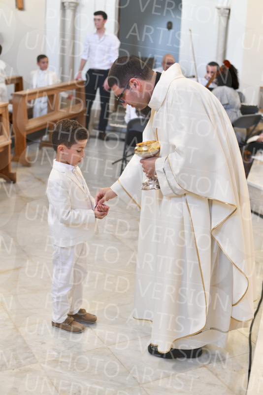 Holy-Communion_2124-1