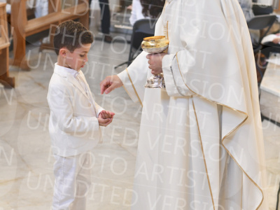 Holy-Communion_2125-1