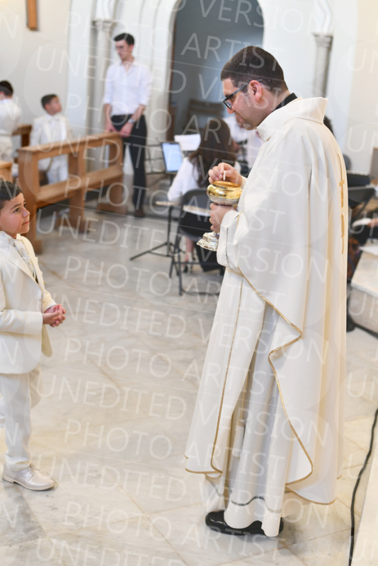 Holy-Communion_2126-1