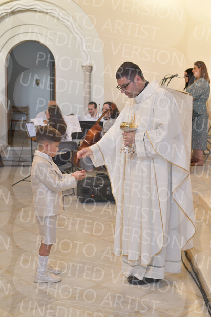 Holy-Communion_2131