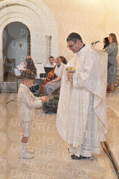 Holy-Communion_2132