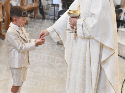 Holy-Communion_2133-1