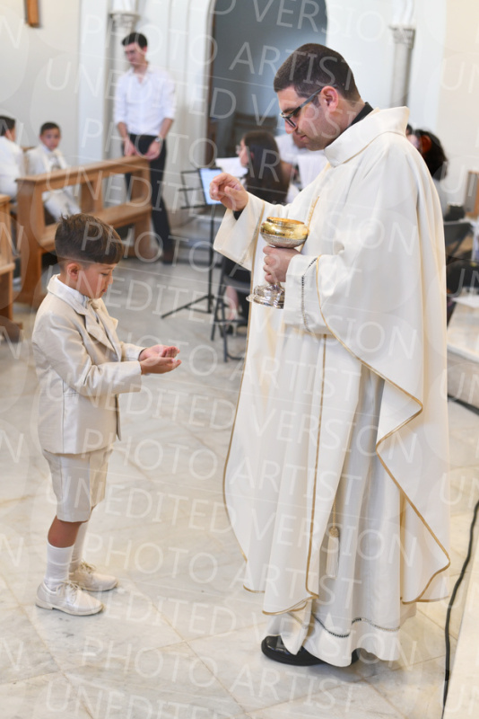 Holy-Communion_2134-1
