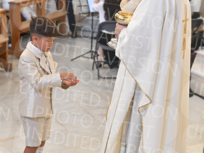 Holy-Communion_2135-1