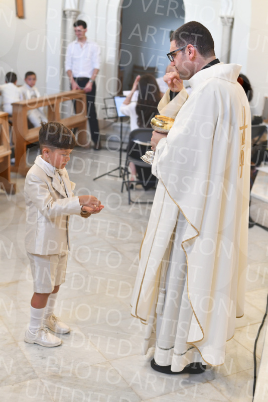 Holy-Communion_2135-1