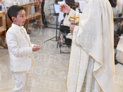Holy-Communion_2137-1