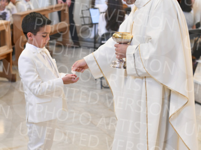 Holy-Communion_2139-1