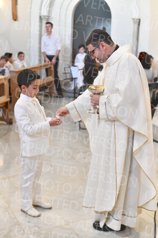 Holy-Communion_2139-1