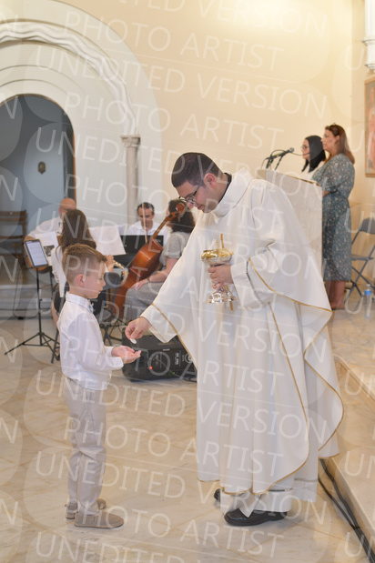 Holy-Communion_2141-1