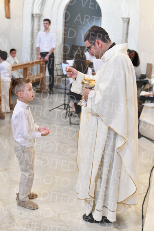 Holy-Communion_2143