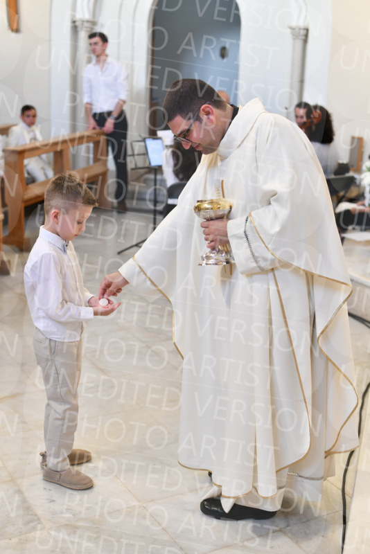 Holy-Communion_2145-1