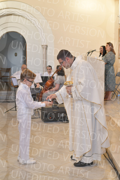 Holy-Communion_2146-1