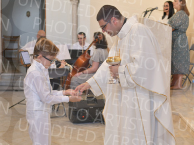 Holy-Communion_2148-1