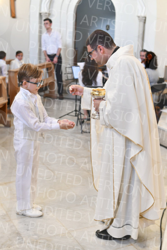 Holy-Communion_2149-1