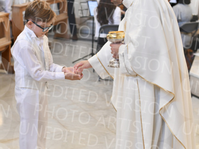 Holy-Communion_2150-1