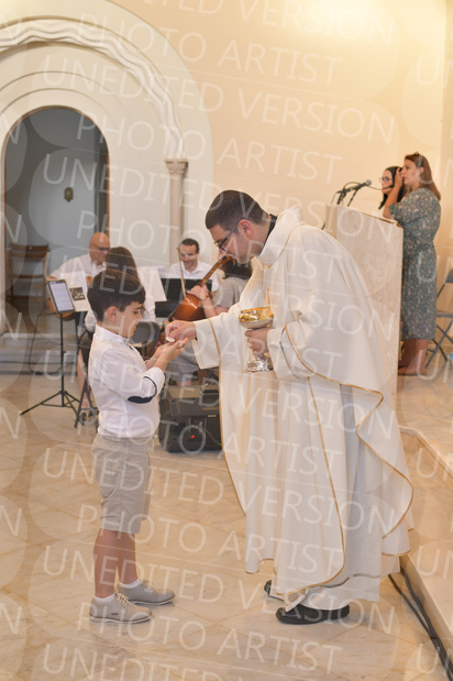 Holy-Communion_2151-1