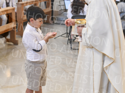 Holy-Communion_2155-1