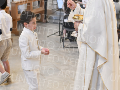 Holy-Communion_2157-1