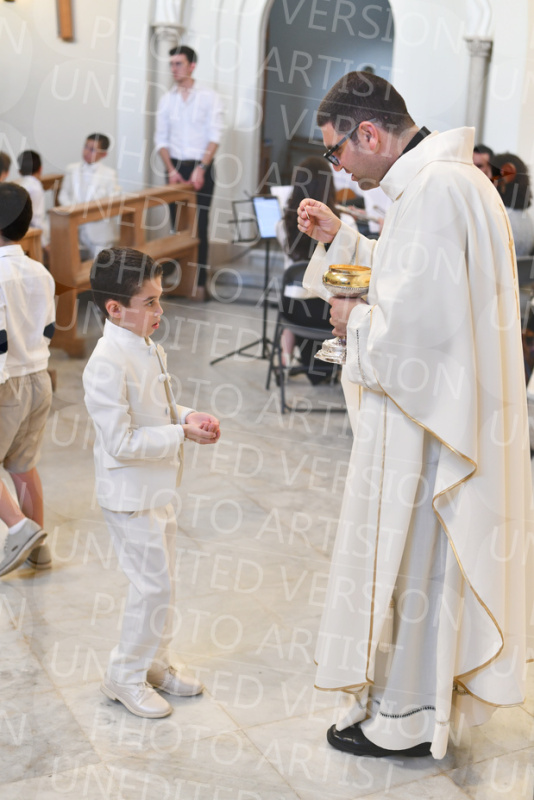 Holy-Communion_2157-1
