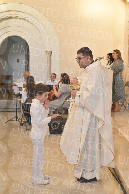 Holy-Communion_2164-1