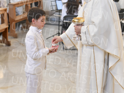Holy-Communion_2165-1