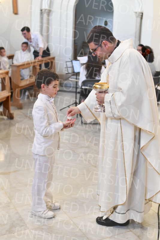 Holy-Communion_2165-1