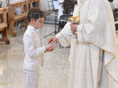 Holy-Communion_2166-1