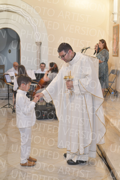 Holy-Communion_2167