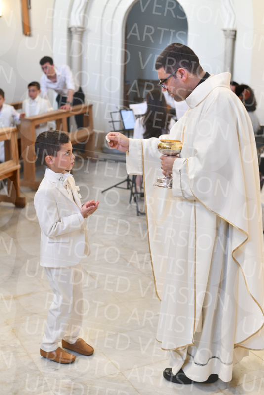 Holy-Communion_2169