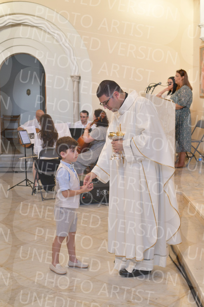 Holy-Communion_2173