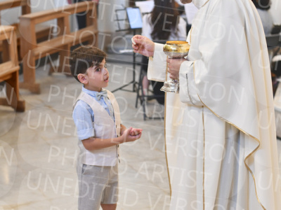 Holy-Communion_2174-1