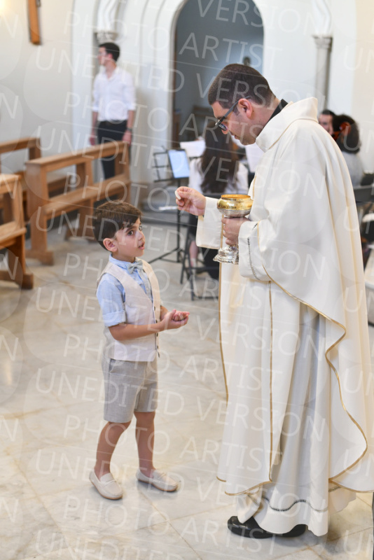Holy-Communion_2174-1