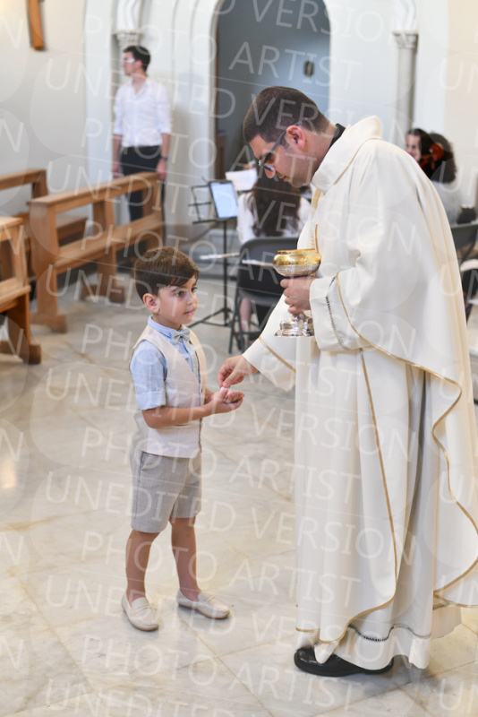 Holy-Communion_2175