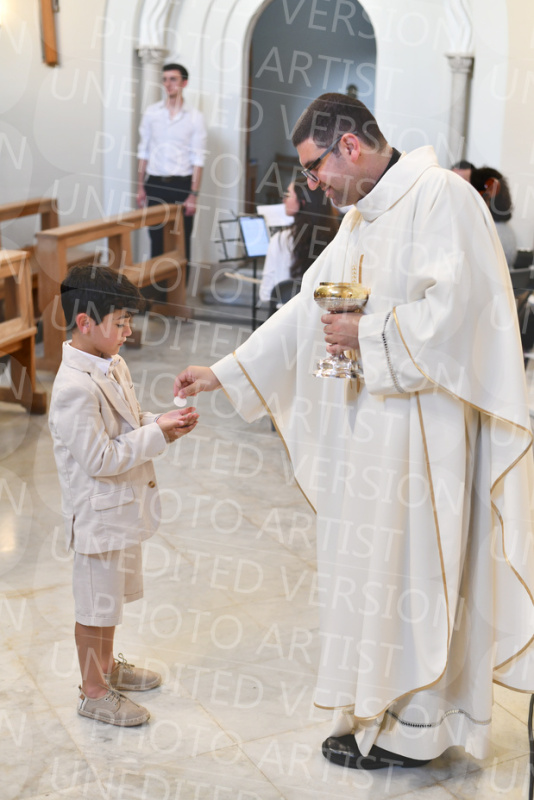 Holy-Communion_2179