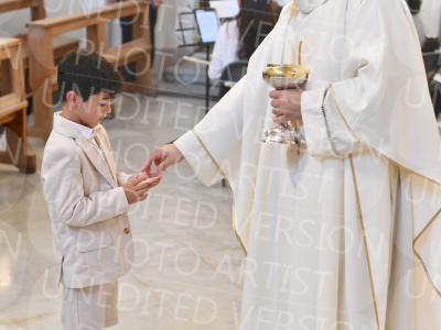 Holy-Communion_2180-1