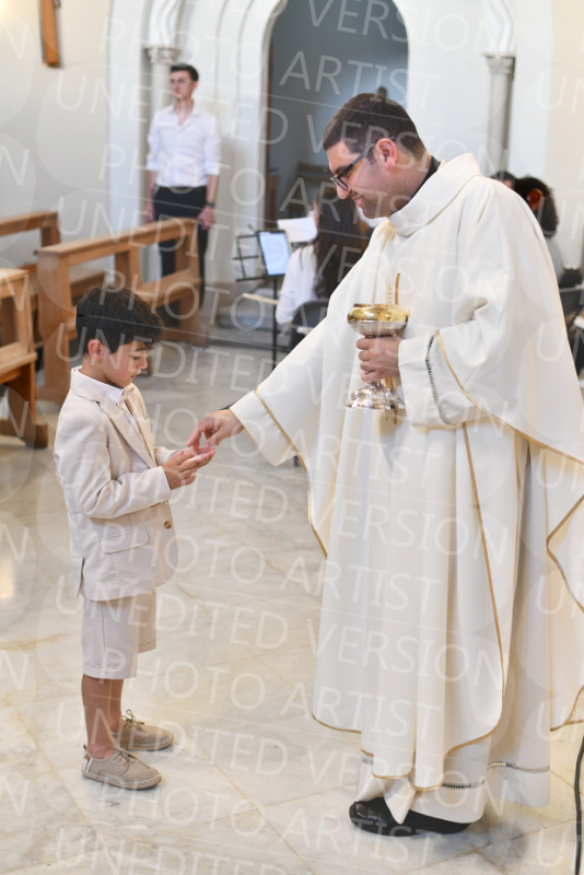 Holy-Communion_2180-1