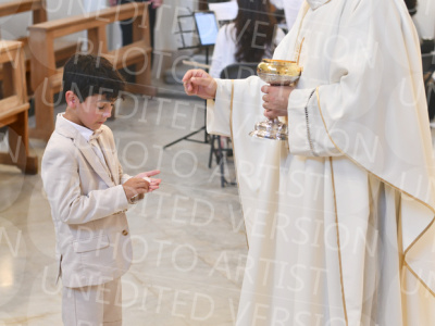 Holy-Communion_2181-1