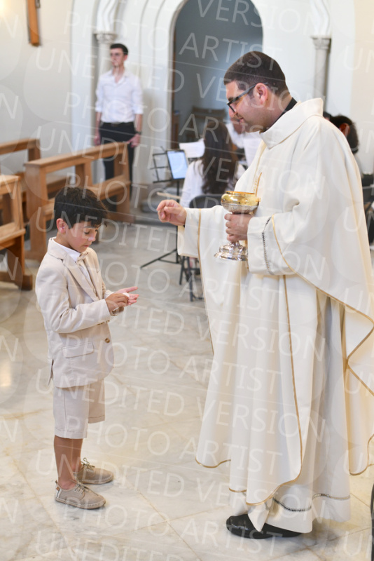 Holy-Communion_2181-1