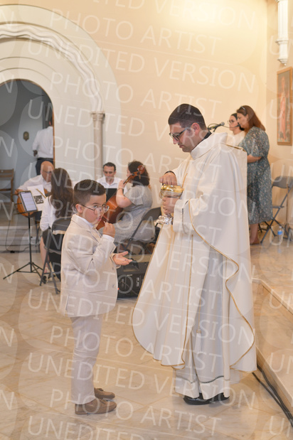 Holy-Communion_2183