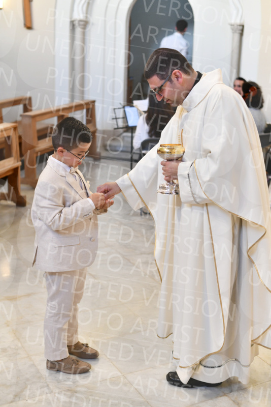 Holy-Communion_2185