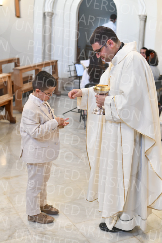 Holy-Communion_2186-1