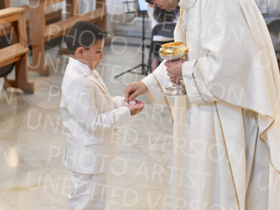 Holy-Communion_2190-1