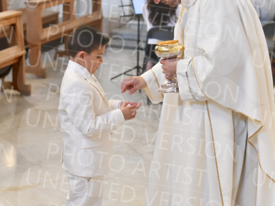 Holy-Communion_2191