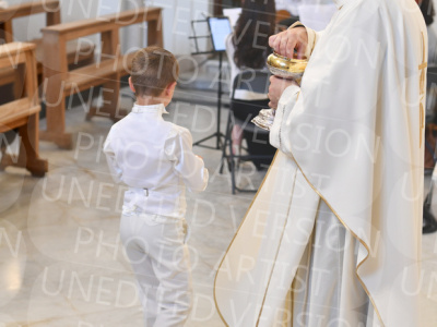 Holy-Communion_2197-1