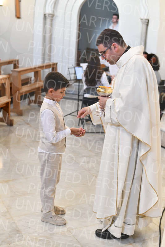 Holy-Communion_2202-1