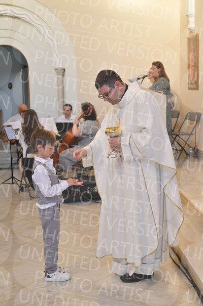 Holy-Communion_2204-1
